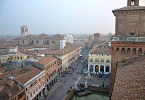 Ferrara, a perfect stop between Venice & Florence